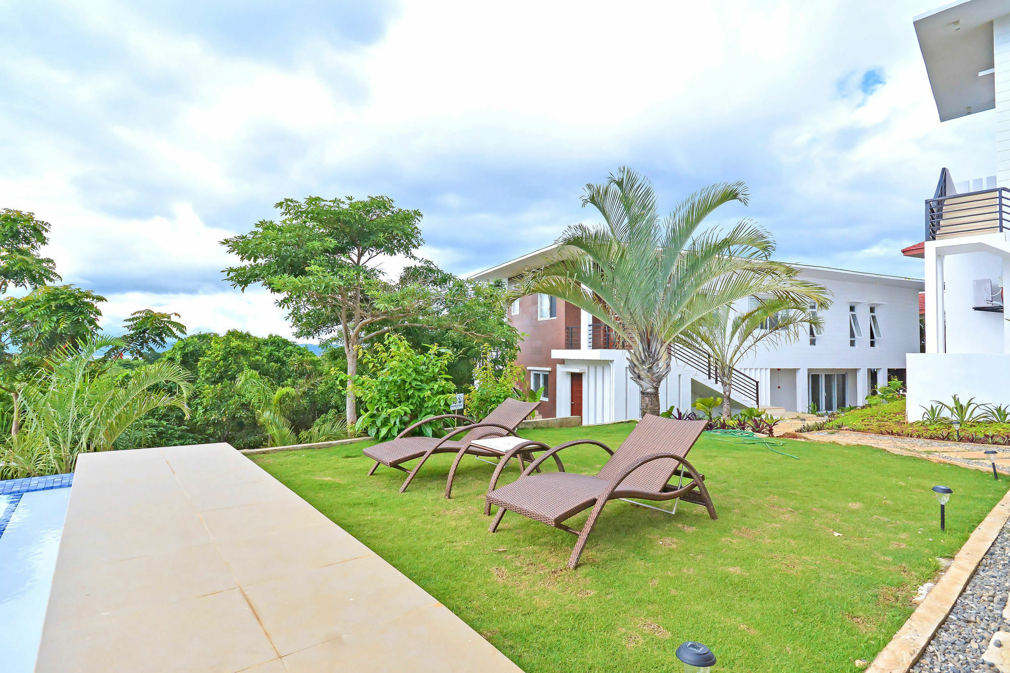 One Hagdan Villas Yapak Exterior foto